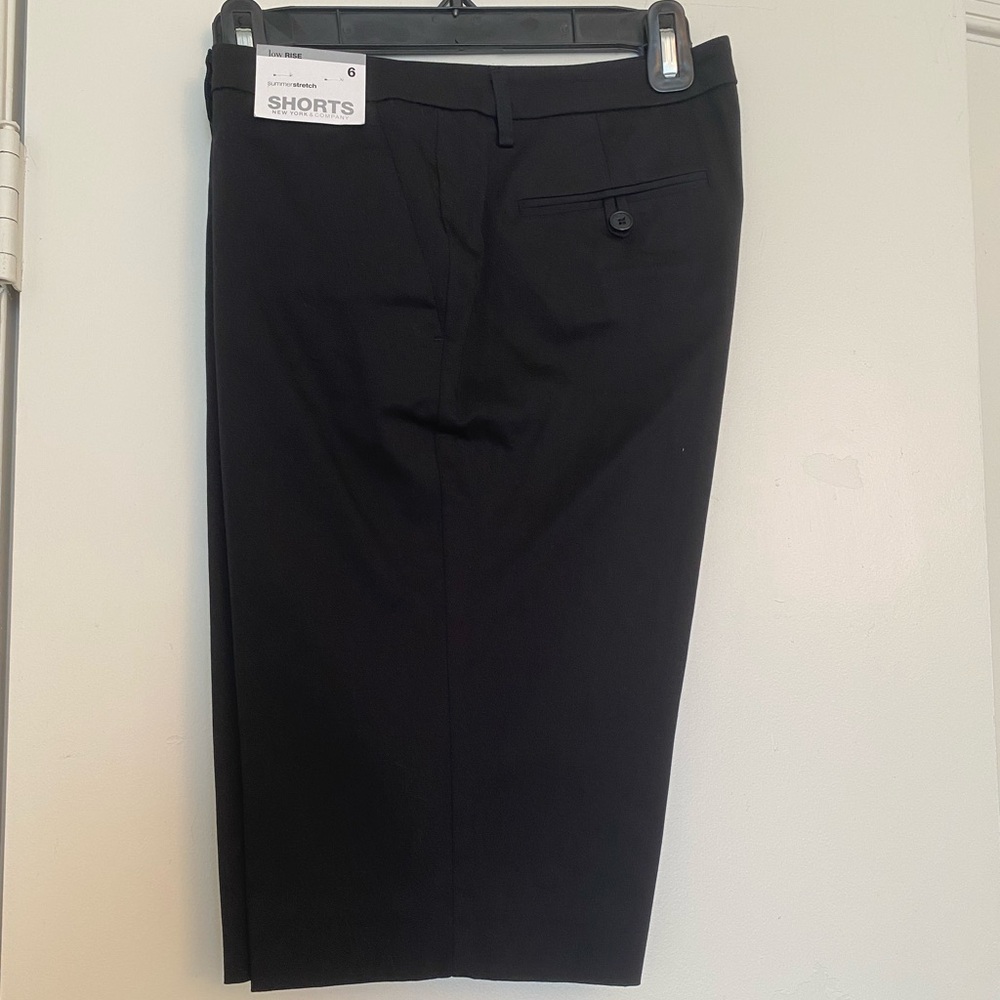 New York & Co. Shorts—Size 6 (NWT)